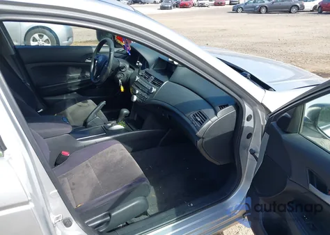 2010 Honda Accord 2.4 Lx из США, поврежденный, VIN 1HGCP2F37AA003643